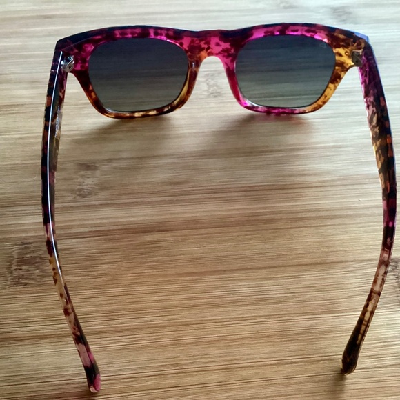 Prive Revaux Women’s Classic Polarized Sunglasses Purple Orange Tortoise Cat Eye - Picture 10 of 16